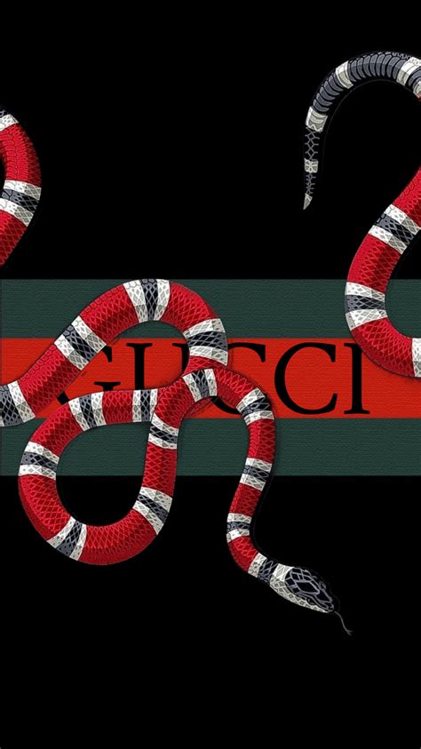 gucci snake wallpaper iphone xr